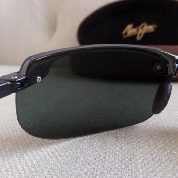 Maui Jim BANYANS Rimless Sunglasses - Gloss Black Frame w/ Grey Lens - Picture 6 of 10